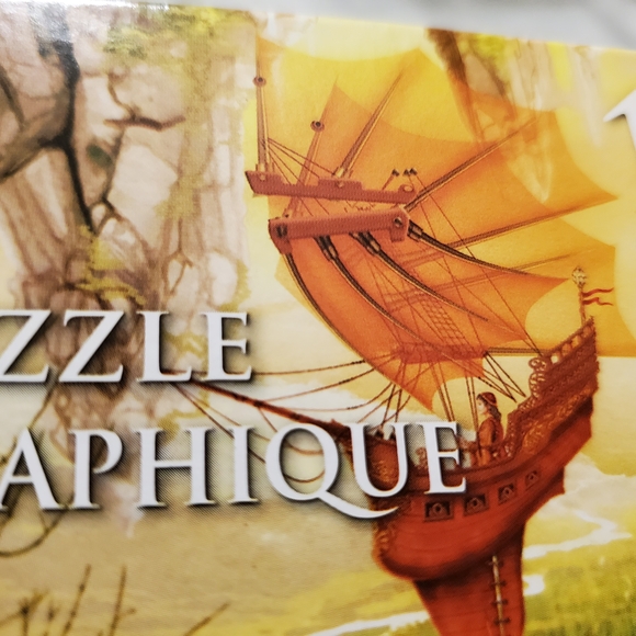 Collectable Ciro Marchetti Holographic Puzzle with Castle Design - 1000 Pieces - Picture 10 of 10